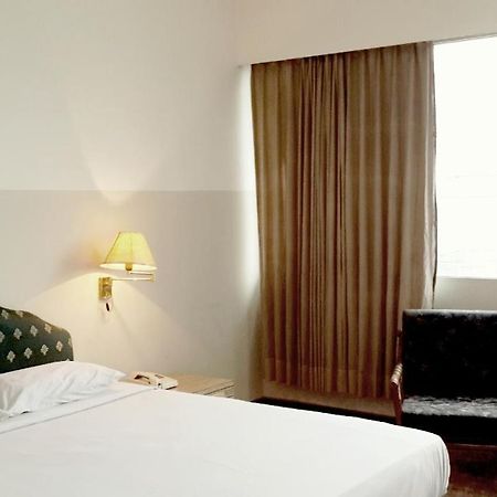 Hotel Banyuwangi Sintera Jakarta Exterior photo