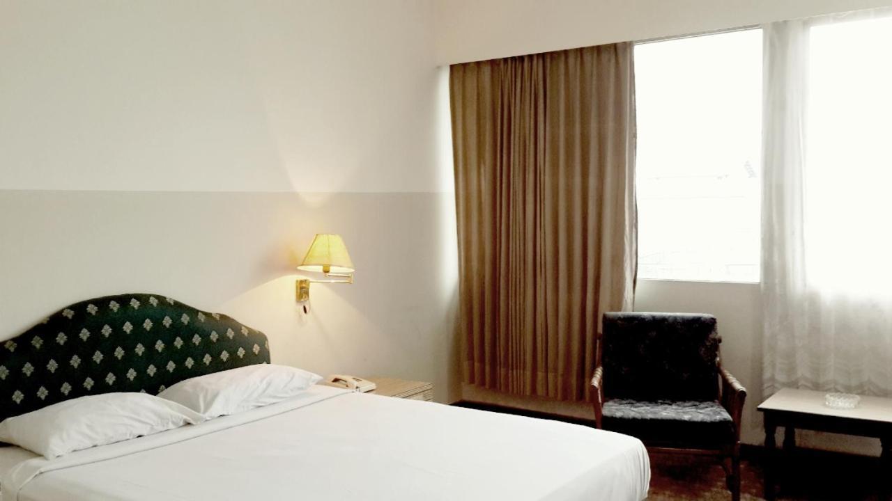 Hotel Banyuwangi Sintera Jakarta Exterior photo